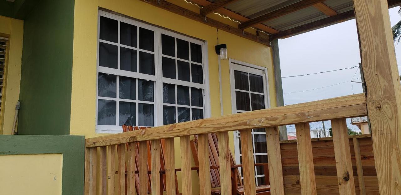 Pal'S On The Beach - Dangriga, Belize Extérieur photo