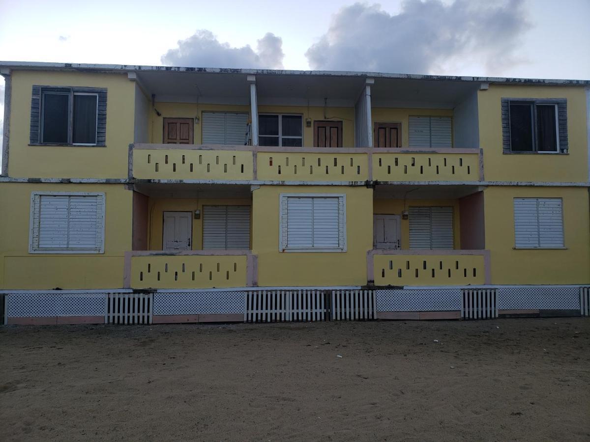 Pal'S On The Beach - Dangriga, Belize Extérieur photo