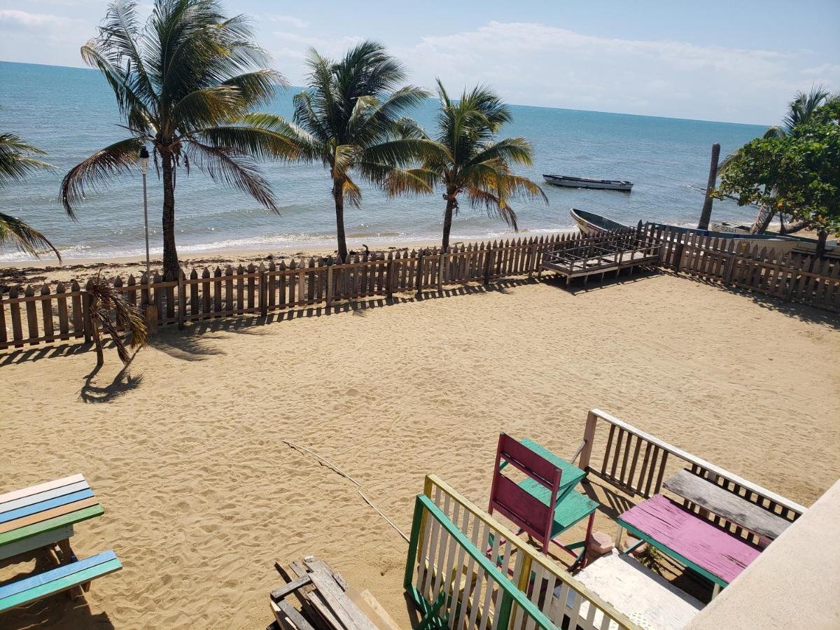Pal'S On The Beach - Dangriga, Belize Extérieur photo